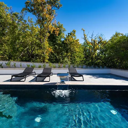 My Dalmatia - Senti With Shared Pool