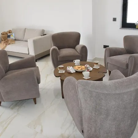 My Dalmatia - Senti With Shared Pool Apartment *