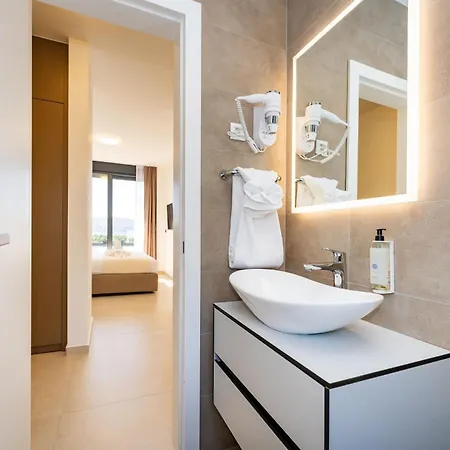 My Dalmatia - Senti With Shared Pool アパート スタリグラード