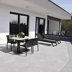 شقة My Dalmatia - Senti With Shared Pool *