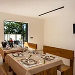 My Dalmatia - Senti With Shared Pool شقة ستاريغغاد باكلينتسا