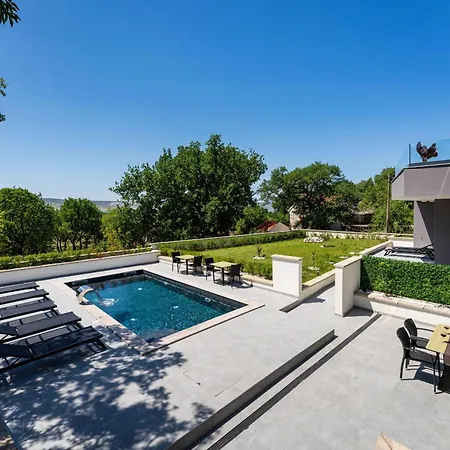 My Dalmatia - Senti With Shared Pool Daire
