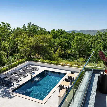 Daire My Dalmatia - Senti With Shared Pool Starigrad Paklenica