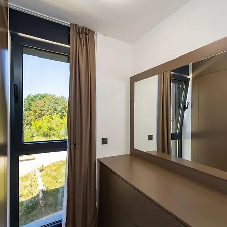 My Dalmatia - Senti With Shared Pool Daire Starigrad Paklenica