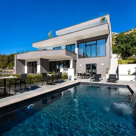 아파트 My Dalmatia - Senti With Shared Pool 스타리그라드 파클레니차