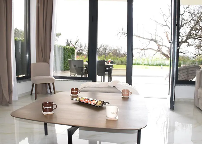 My Dalmatia - Senti With Shared Pool Apartment *
