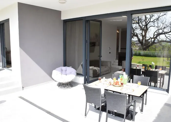 My Dalmatia - Senti With Shared Pool Apartment