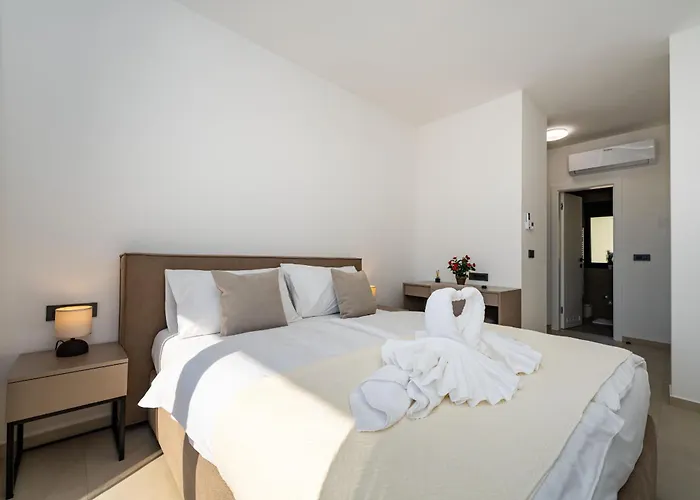 Apartment My Dalmatia - Senti With Shared Pool Starigrad Paklenica