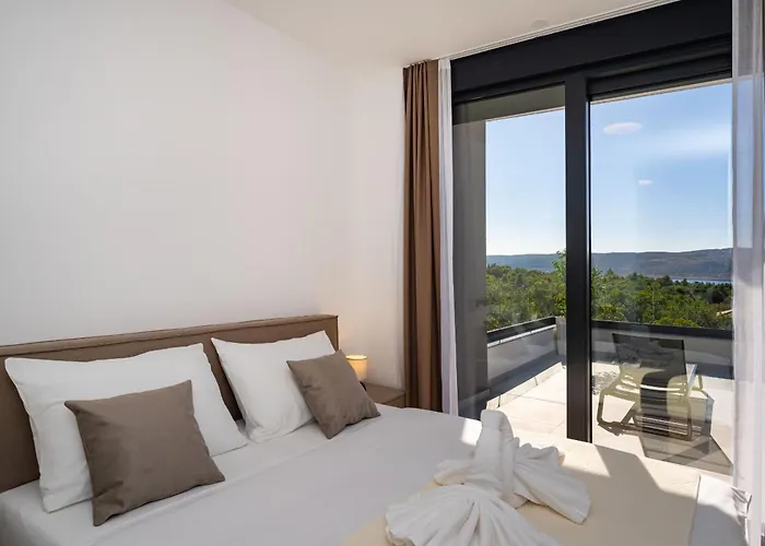 My Dalmatia - Senti With Shared Pool * Starigrad Paklenica